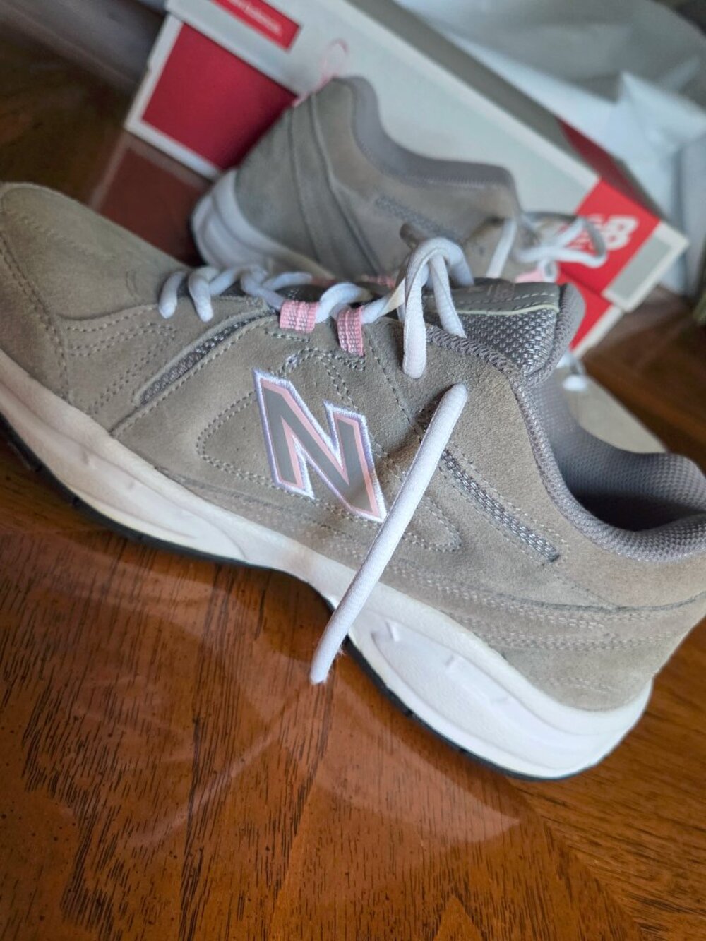 New Balance Woman's Model 608 Pink and Grey size 9.5 - Picture 3 of 9